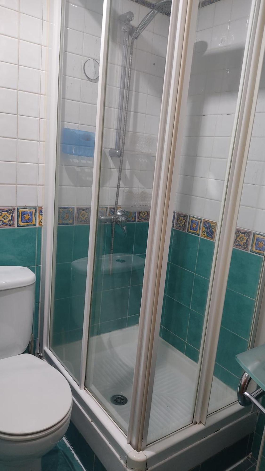 Отель Habitacion Individual Con Bano Y Cocina Compartida Мадрид Экстерьер фото
