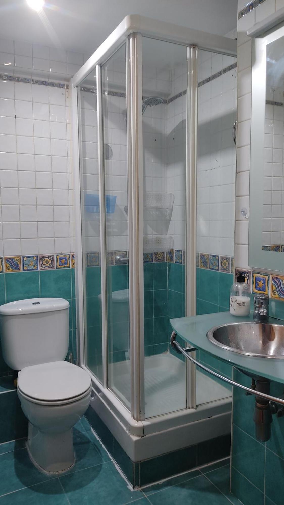 Отель Habitacion Individual Con Bano Y Cocina Compartida Мадрид Экстерьер фото